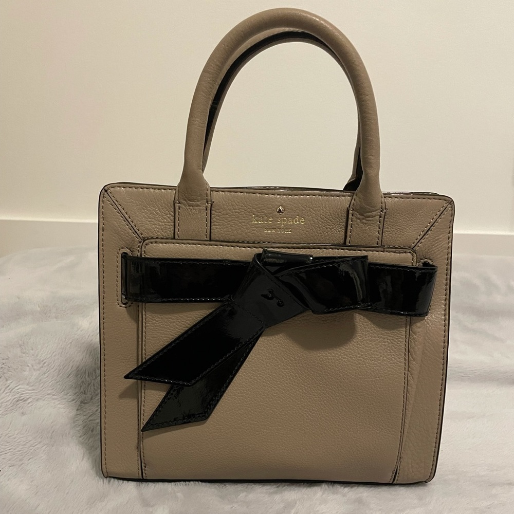 Kate Spade New York Bow Valley Helena Shoulder Bag.